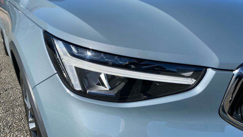 Volvo XC40 2.0 B3P Core 5dr Auto Petrol Estate